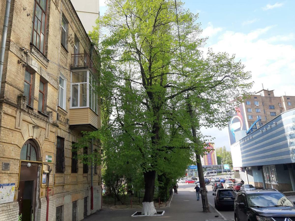 Ferienwohnung 1 Stop From Railway Station Kiew Exterior foto